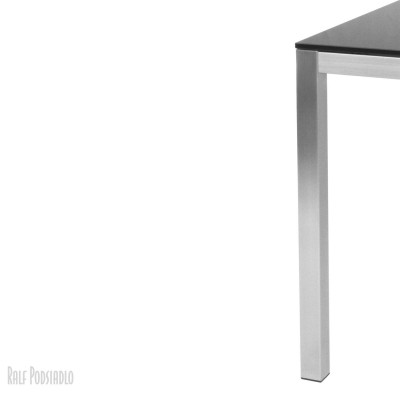 Tisch FRAME-50 - Glasplatte-Oberfläche glatt, unten lackiert (schwarz) Edelstahl geschliffen